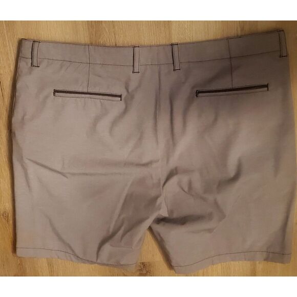 Tommy Bahama Shorts Golf Men's 42 Active Warm Grey Rib Pattern Poly/Cotton/Spndx - Picture 6 of 16